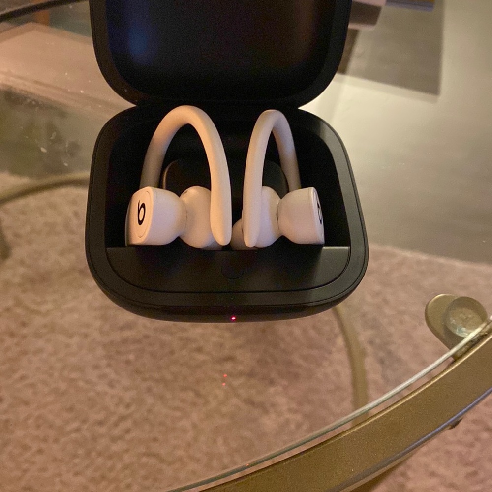 Beats wireless pro